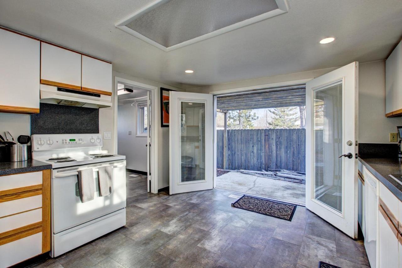 Little Blue Bungalow: Pet-Friendly Oasis near BSU and Downtown Boise Exterior photo